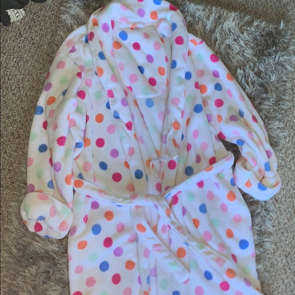 White & polka-dot robe